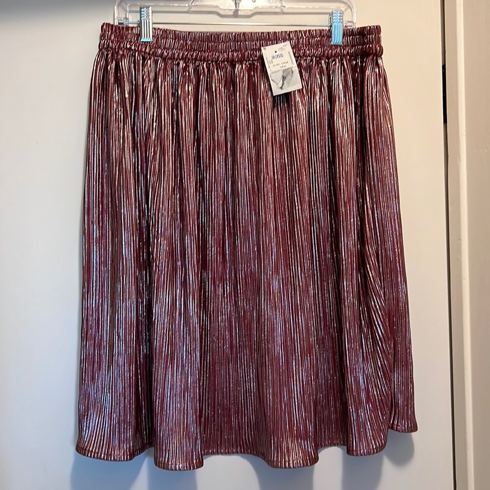 Gypsie Blu Burgundy & Silver Pleated Midi Skirt